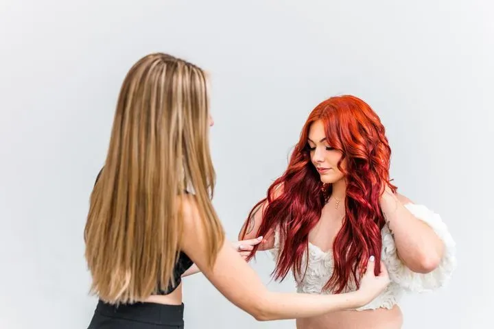 https://cdn.salonspotlight.com/photos/Ls9bE5j1ZmStgYJ3D7Jj/693cc27d-9237-418f-887f-3536fa5d86cf_720x720