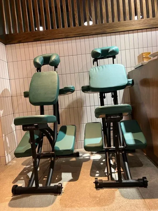 https://cdn.salonspotlight.com/photos/Lt80NefIT2rETXTHZ4nI/044b879c-bbe6-4ed5-8d67-c396a0a08c1b_720x720
