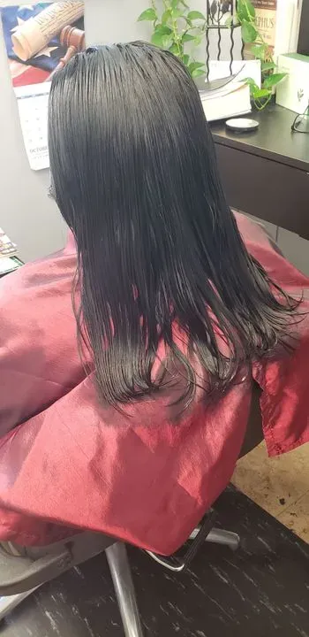 https://cdn.salonspotlight.com/photos/LyDbrIW64FdwvsmxS4gd/e2859c13-67cf-462d-844d-513355299ab5_720x720