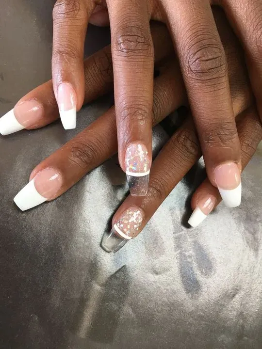 https://cdn.salonspotlight.com/photos/LzwRsUlcPFivwh5i0HPA/2cb07449-9f05-4a56-84b4-48cd175155cf_720x720