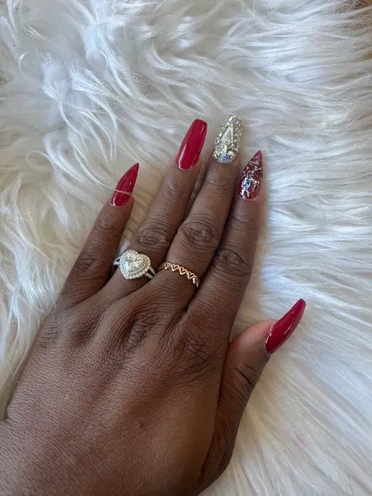 https://cdn.salonspotlight.com/photos/M0vVqMdjd5CztzyQYdOq/20b60c22-eed1-45f2-bef1-ecfdc2f8ab02_720x720