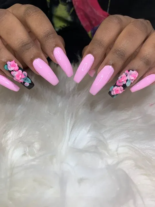 https://cdn.salonspotlight.com/photos/M0vVqMdjd5CztzyQYdOq/6d5760ee-187b-403c-9046-a94a9438df44_720x720
