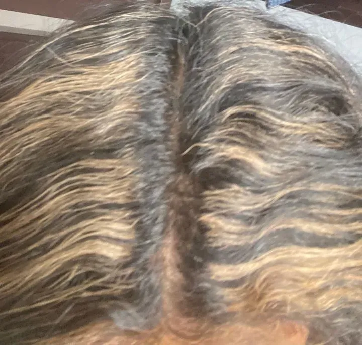https://cdn.salonspotlight.com/photos/M2TgTHD4dWIiTTA9PTyt/c3cea146-5560-46aa-95c9-788a44838dd1_720x720