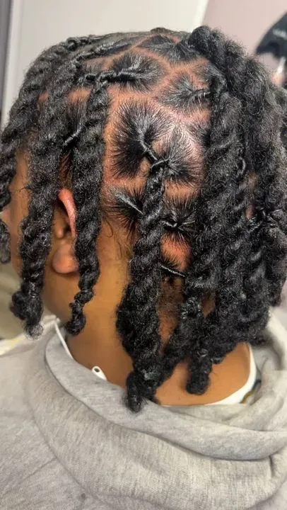 https://cdn.salonspotlight.com/photos/M9YzZA4kf3CyM0eiOkB2/938ceb3a-5389-44c3-8204-f4ab0f53ebbb_720x720