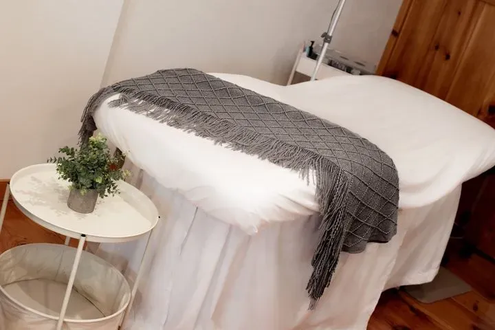 https://cdn.salonspotlight.com/photos/MA6stVWJr6SZ3CfZihgW/1f27a217-cff0-441f-a26f-53dd99432048_720x720