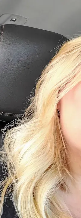 https://cdn.salonspotlight.com/photos/MAwMl4M9NKrCRdSA46bP/d02fd933-be27-42e9-87fe-9e4fcbd6d587_720x720