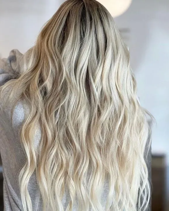 https://cdn.salonspotlight.com/photos/MAwpfqAtNd9rY7kvCAGI/620e04a4-190b-4ea1-8d53-2f3fc517ca0b_720x720