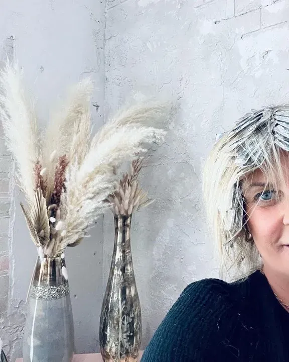 https://cdn.salonspotlight.com/photos/MD3r7W5NHyDTTnrstyI1/699a0c73-ca5c-4684-894b-49d18a0cfcef_720x720