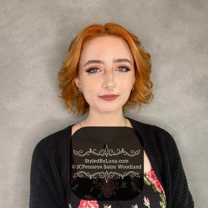 https://cdn.salonspotlight.com/photos/MDLm0mKYM9gmKGopNnRf/1346fe9a-8775-4566-a3e6-5b9271184806_720x720