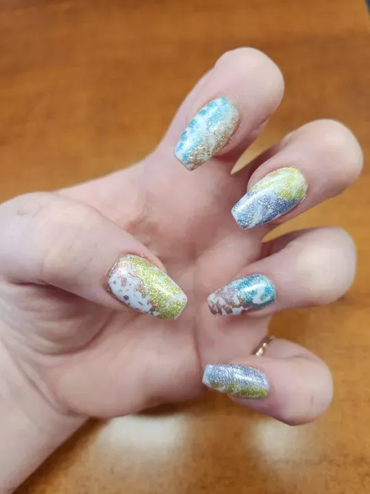 https://cdn.salonspotlight.com/photos/MDTas4LoJvKVFRxWJaXJ/1610368c-7ad6-4944-94fb-f4b50aea4946_720x720
