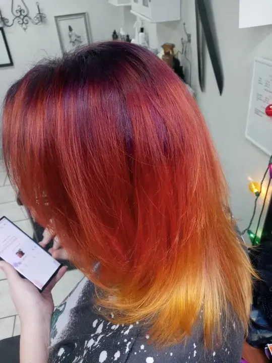 https://cdn.salonspotlight.com/photos/MHSQMCQpLSwfCZzLwOYz/ef259b6d-fd73-428f-afec-875d60a1350d_720x720