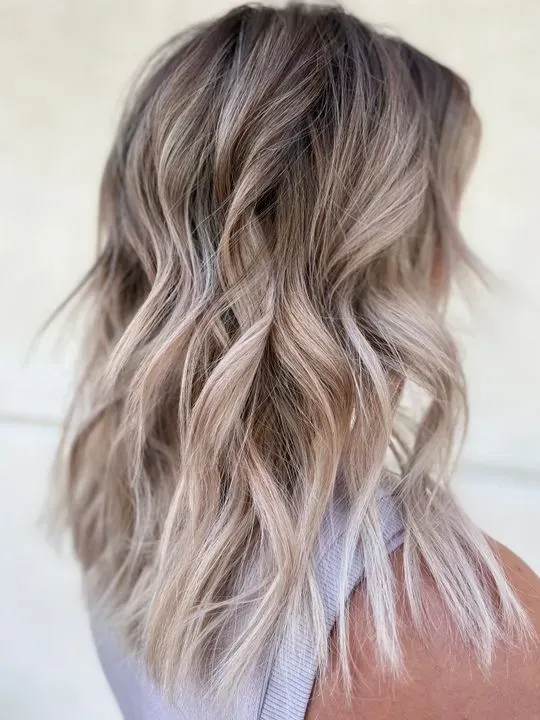 https://cdn.salonspotlight.com/photos/MHVy1PJBXY4uakk7IgW4/c05db3c8-1fe0-4f0c-9fc8-3eb414225059_720x720