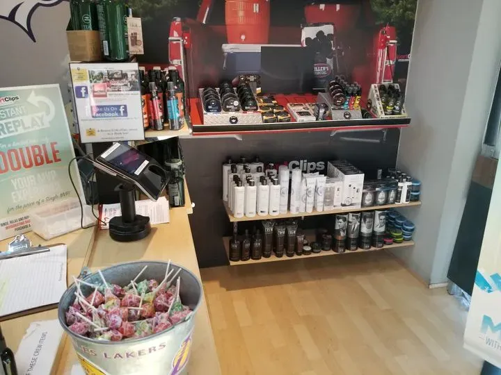 https://cdn.salonspotlight.com/photos/MItMt2HhXUee2Ay34xHz/490715c0-c6fd-4b45-9e96-cecd952a969f_720x720