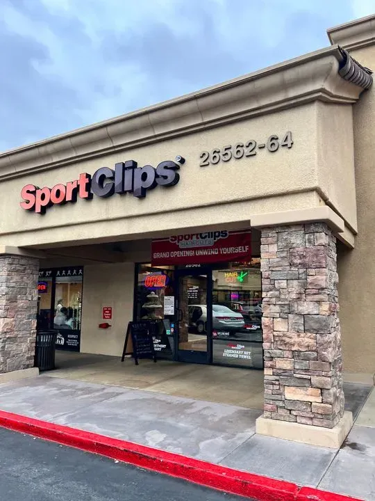 https://cdn.salonspotlight.com/photos/MItMt2HhXUee2Ay34xHz/7109e0d2-cfc2-41fe-87d2-8b0adba7be88_720x720