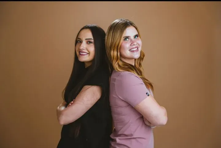https://cdn.salonspotlight.com/photos/MJnTFezIxItHONYogWUk/36a6b23e-7b59-4654-816f-024ccfcbfdf6_720x720