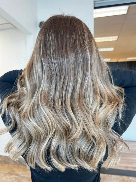 https://cdn.salonspotlight.com/photos/MLnK30j4WYMM74U4JKbD/f5936fdf-958c-4293-96e8-737a6064f5fd_720x720