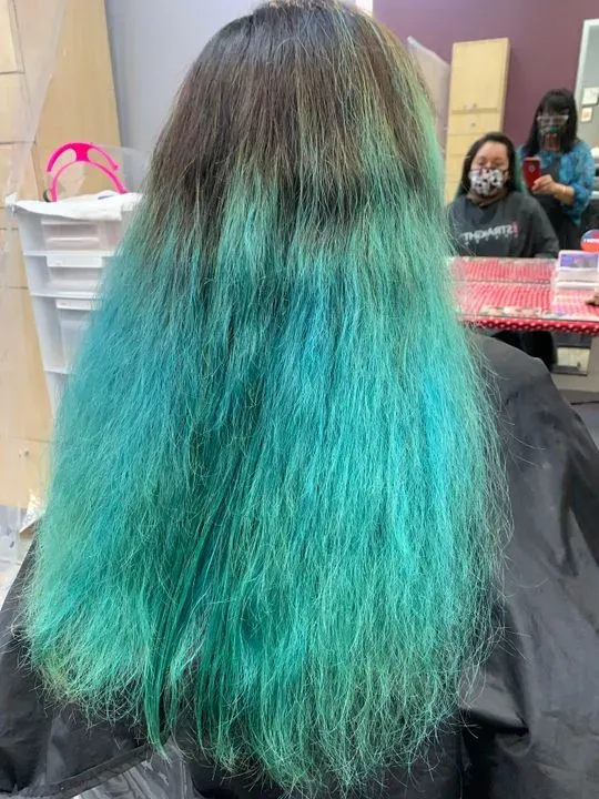 https://cdn.salonspotlight.com/photos/MQAmUUQBhOQSUS3IkLew/e0a2aa53-13ab-4401-a0fa-41ed302cf174_720x720