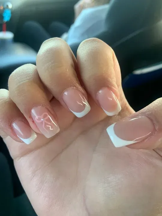 https://cdn.salonspotlight.com/photos/MREdn835v0oGAjXgkwFa/4841e7c7-7b1e-4acc-ac07-da5d77f7f125_720x720