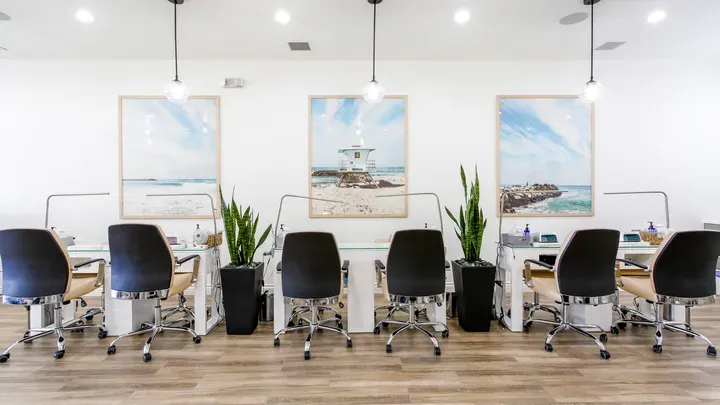 https://cdn.salonspotlight.com/photos/MREdn835v0oGAjXgkwFa/7a526f72-a2ed-4650-a165-a37bb8b9776c_720x720
