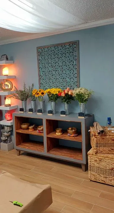 https://cdn.salonspotlight.com/photos/MTafR9wupglgHyGTzr5I/f0459527-c5b4-4b54-a643-1e789bfbb4d3_720x720