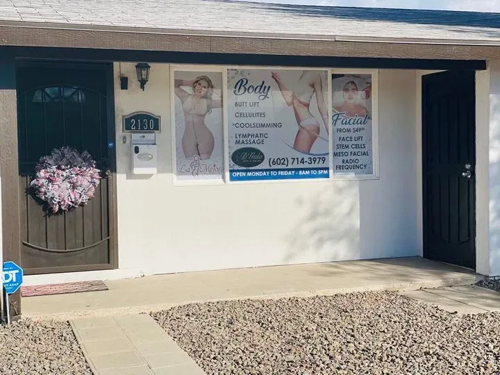 https://cdn.salonspotlight.com/photos/MWGYjVu8zULkjYzbZfDU/435fc7be-b889-4756-98d6-7f7872d3f309_720x720