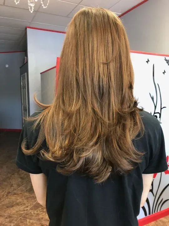 https://cdn.salonspotlight.com/photos/MXKVcGctCd5hxQWncQOV/d6daad06-a41c-484d-bec3-1a2e5302bbc2_720x720