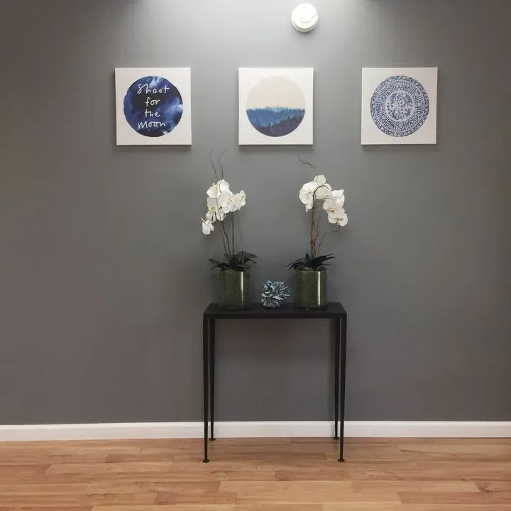 https://cdn.salonspotlight.com/photos/MY5OU4cM4zNbWMljLt8z/8400947d-6f03-44da-be5a-b02673219b25_720x720