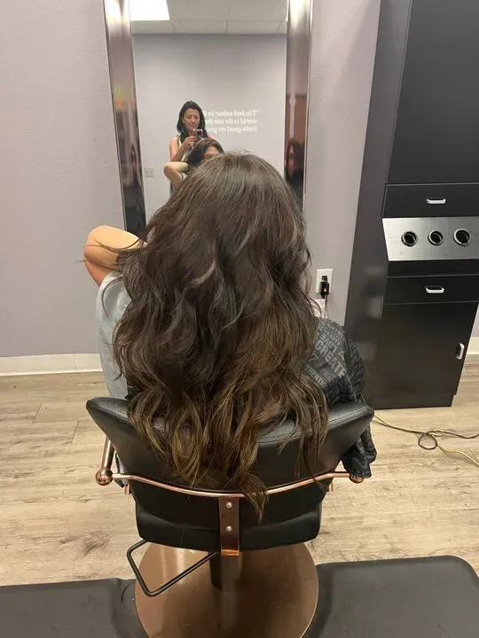 https://cdn.salonspotlight.com/photos/Ma4wAROf78J2Fsf3p4t6/ba8550a9-dd2a-41d9-98fe-8e1d13396540_720x720