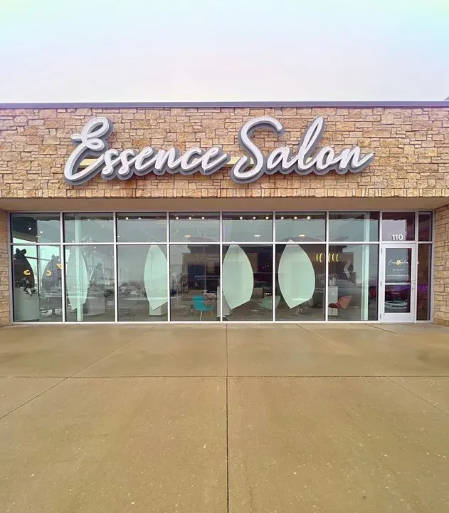 https://cdn.salonspotlight.com/photos/MaPj8Zv9CRdy4yurXBX5/d106129d-5e88-4b8e-a487-893c1a684559_720x720