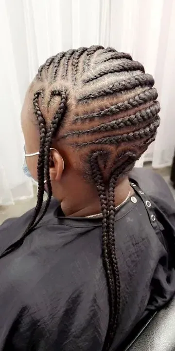 https://cdn.salonspotlight.com/photos/Mdlb8yRD0epcftird732/b3b947d5-41ed-4231-8aab-595fb07a3973_720x720