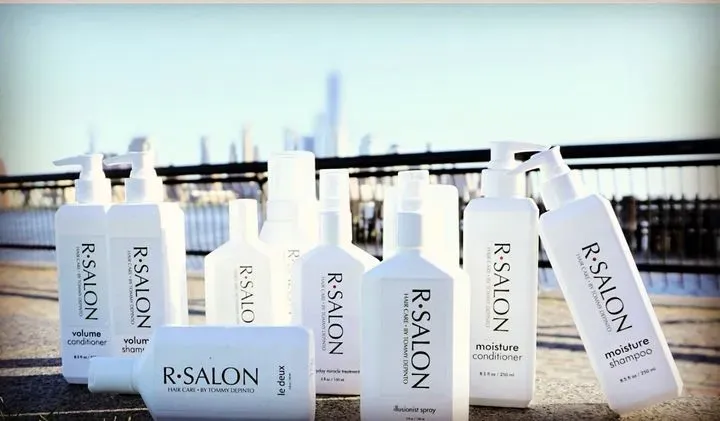 https://cdn.salonspotlight.com/photos/MhPtBAZdFUBqk0yqiOf3/ef5f7a3e-82dc-4720-9fbf-215d462f5b73_720x720