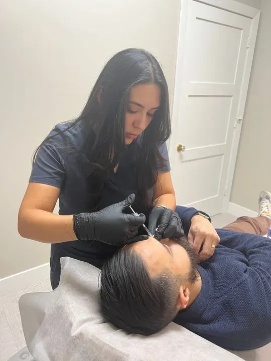 https://cdn.salonspotlight.com/photos/Mi2wZ64wUCNSXOiAko8u/73620cba-769b-4af8-82fa-d7543d5acec1_720x720