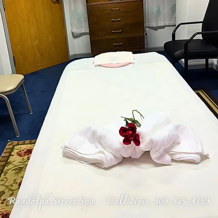 https://cdn.salonspotlight.com/photos/MiOso3LwUv1TyGpRco3g/b15d407d-06d2-4546-a79e-8989c39e2829_720x720