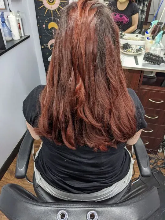 https://cdn.salonspotlight.com/photos/Mq3JLF8dFrZpKnjqVOo9/81cc086b-e611-4021-9142-295ad32c0700_720x720