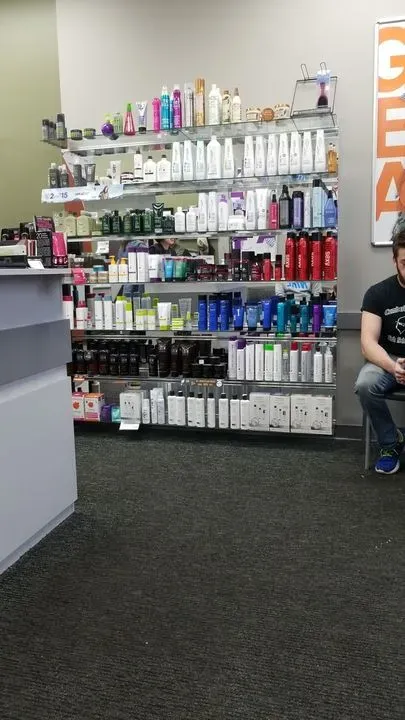 https://cdn.salonspotlight.com/photos/MylGROcJ7Sj4G1j780hU/24c4db1f-17ed-477f-b495-2ad825110cca_720x720