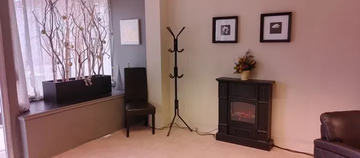 https://cdn.salonspotlight.com/photos/N5ngzLUnfSXzQ1Q56l5a/4c6a3a89-9305-45a1-b94c-929353d3fa9b_720x720