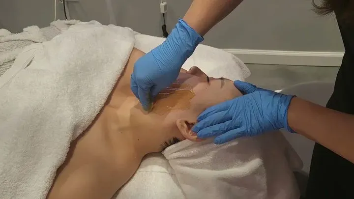 https://cdn.salonspotlight.com/photos/N9luUBG9e7gccNX7hfLv/45f45109-c2cc-49bf-b620-b02d6c6aaece_720x720