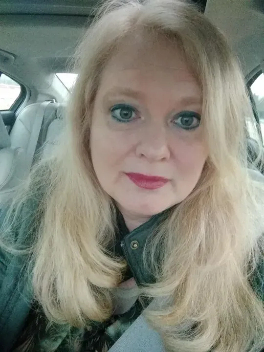 https://cdn.salonspotlight.com/photos/NDzhaXSeAJP95lwOJa0q/8ebc9d95-fa0d-45e3-89cd-75129303fc51_720x720