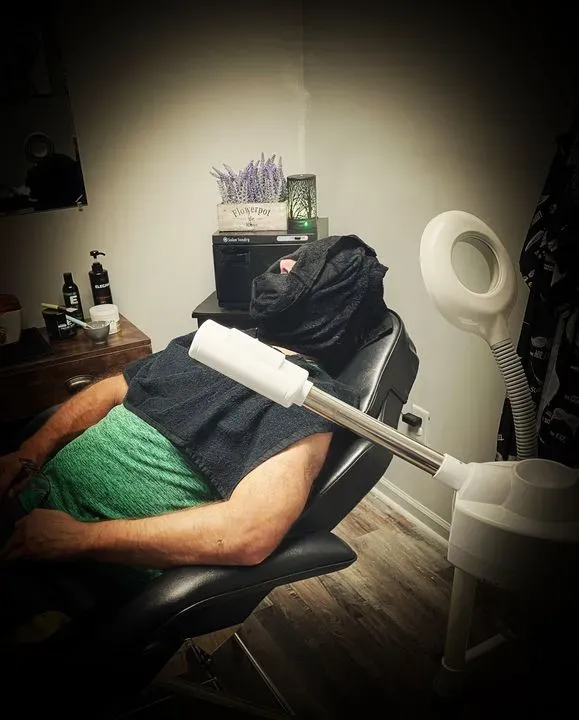 https://cdn.salonspotlight.com/photos/NHQTQMqwR4YKQHgTJc8t/8fe231f0-880a-4733-91f4-d45b772a4b73_720x720