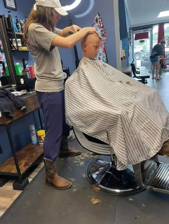 https://cdn.salonspotlight.com/photos/NHQTQMqwR4YKQHgTJc8t/b4afa948-7f76-434d-aca0-0c40133fc7f2_720x720