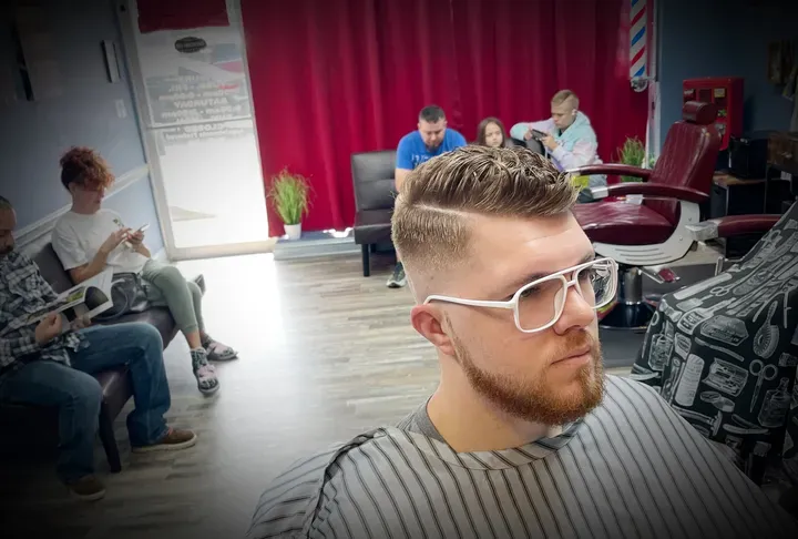 https://cdn.salonspotlight.com/photos/NHQTQMqwR4YKQHgTJc8t/cedd9398-3218-4c61-a6d9-dfd6eb39e6cd_720x720