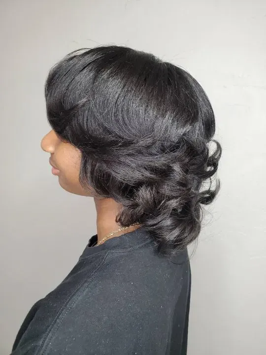 https://cdn.salonspotlight.com/photos/NJEHNKLXZoZKV9wpe5kj/f47a6de5-a26d-4698-99ce-a5f4925b30bb_720x720