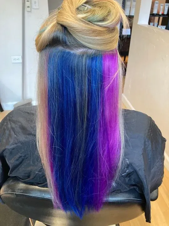 https://cdn.salonspotlight.com/photos/NJwKONS8F0sNHHke2XvD/f529ee64-1a51-4b40-a332-d3d80f300ab8_720x720