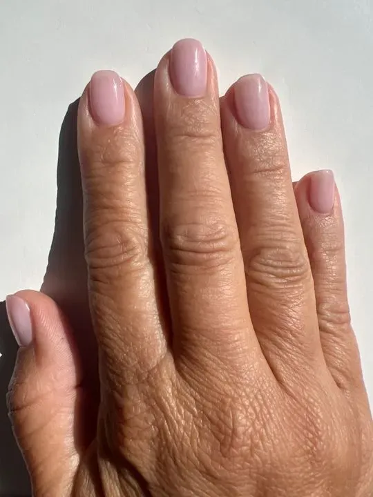 https://cdn.salonspotlight.com/photos/NL8yj2k0TNREt3Fythtz/0b985934-68c1-4476-8fdd-a7856b4606de_720x720