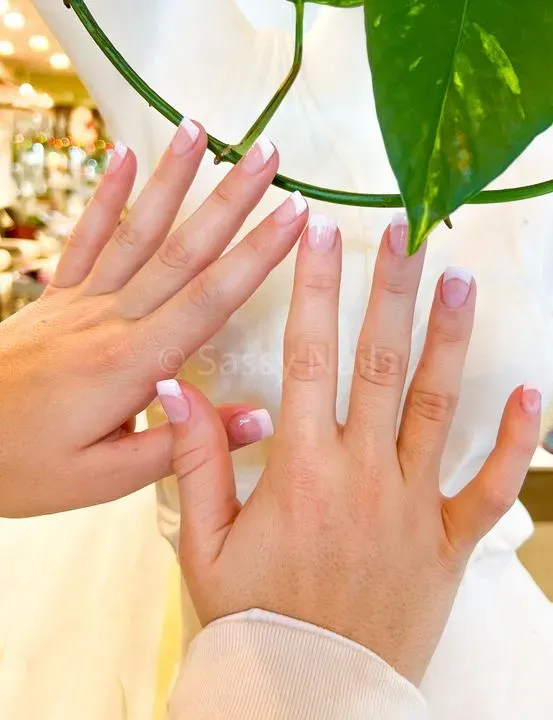 https://cdn.salonspotlight.com/photos/NOUPqSKd6OvigSXwGRL4/4b18c5f4-ec78-49b7-8109-94b1f8439a45_720x720