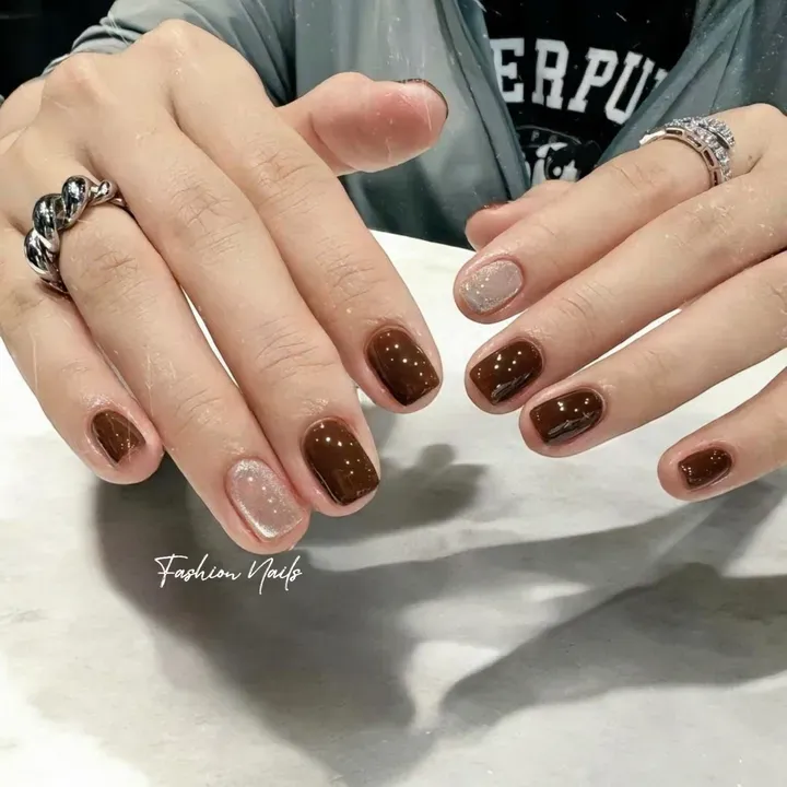 https://cdn.salonspotlight.com/photos/NOWsHj9KxfVE5SmpyZte/00d57574-f4b6-4853-9a08-464b17b33283_720x720