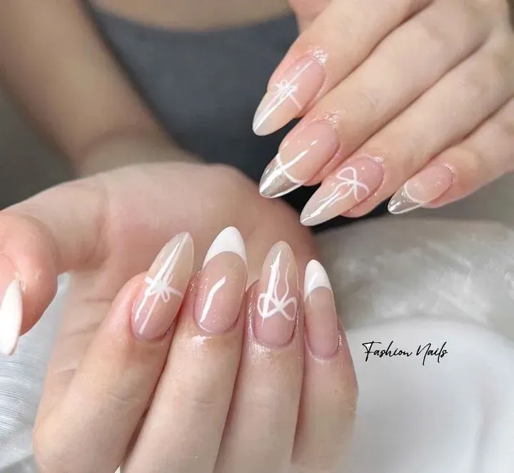 https://cdn.salonspotlight.com/photos/NOWsHj9KxfVE5SmpyZte/6d381865-533e-4ad1-85a0-7434ce7ee12d_720x720