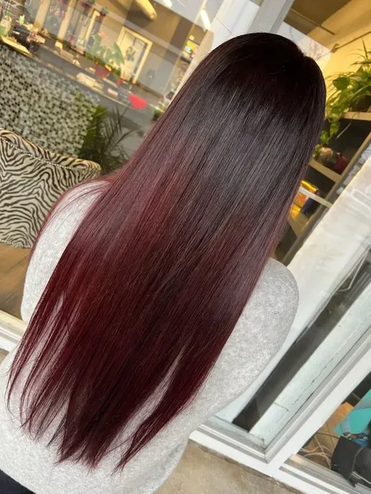 https://cdn.salonspotlight.com/photos/NQKWsTT3ihFvCDzA3eUZ/814ca892-7053-426f-8b85-c43dfe2c4a26_720x720