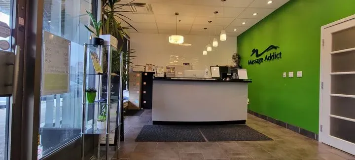 https://cdn.salonspotlight.com/photos/NTpo2ihgwcFQfbJTlM30/fa0c64b7-e721-4894-982e-6d9e859b7873_720x720