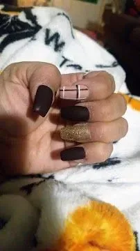 https://cdn.salonspotlight.com/photos/NX9vHj8pWnVbTMR1bCSu/6edc5d73-f444-4b58-ae1d-e59eb6d737bd_720x720